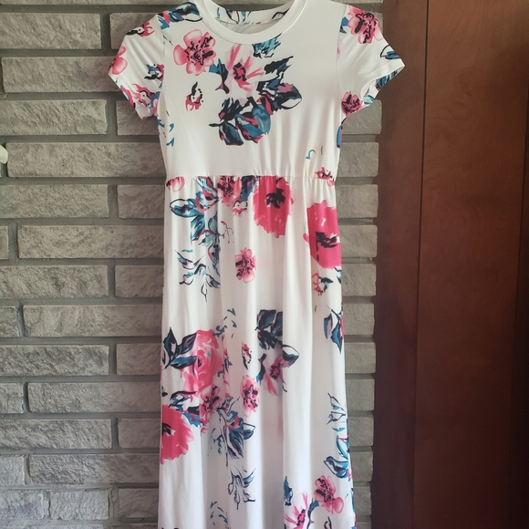 Girls Floral Maxi Dress w/Pockets - Picture 2 of 3